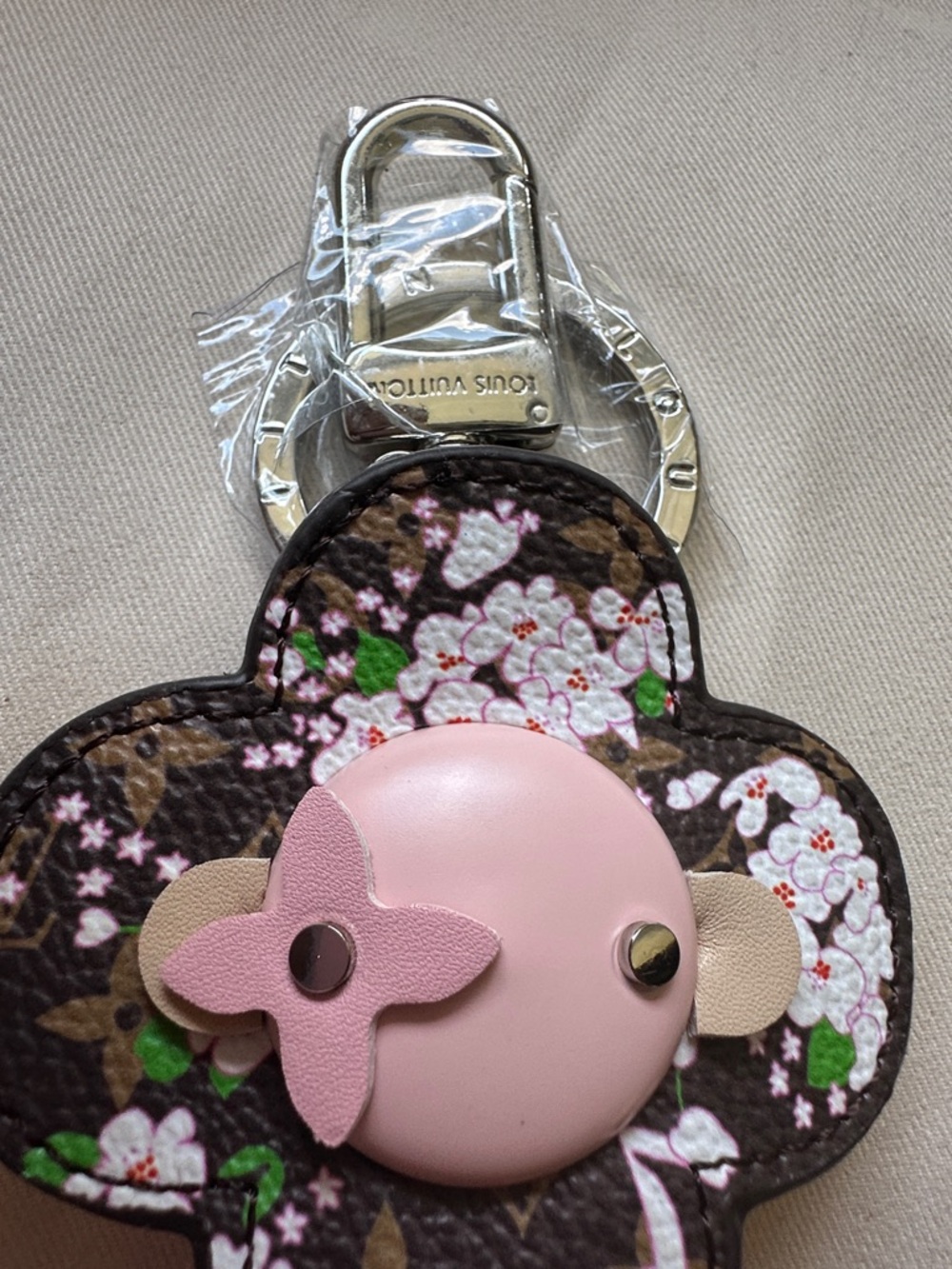 Louis Vuitton Pink Floral Monogram Flower Charm Key Holder - Picture 3 of 5